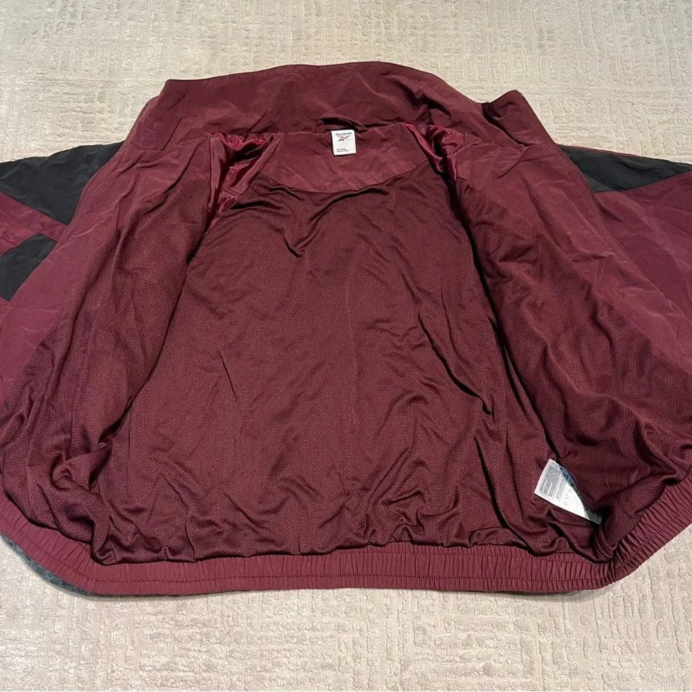 Reebok Classics Cropped Vector Cropped Track Jacket Women’s Small - Picture 5 of 15